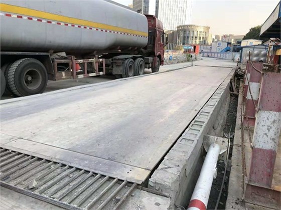 汽車衡更換傳感器現場